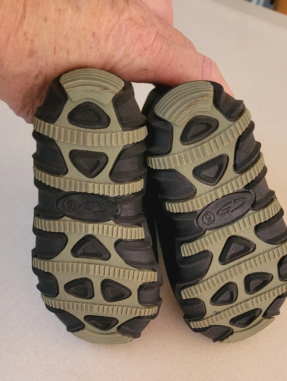 Kids Camo Winter Boots - Black & Green